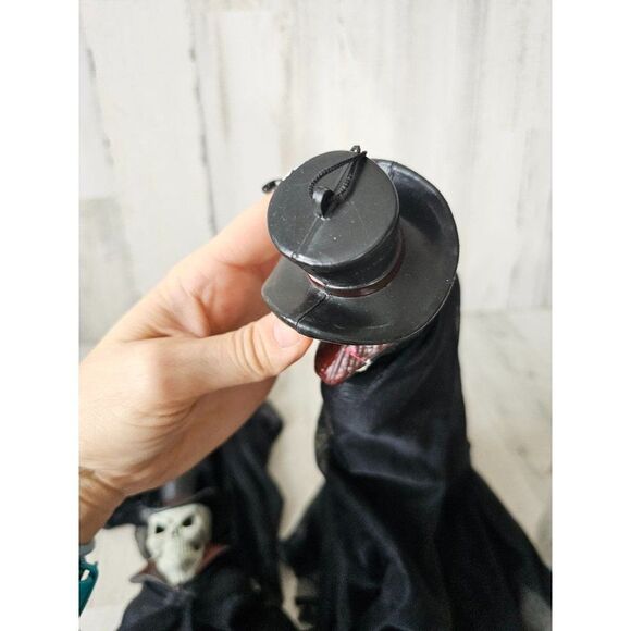 Mini phantom of the Opera Halloween hanging ghost skeleton decor - Picture 8 of 10